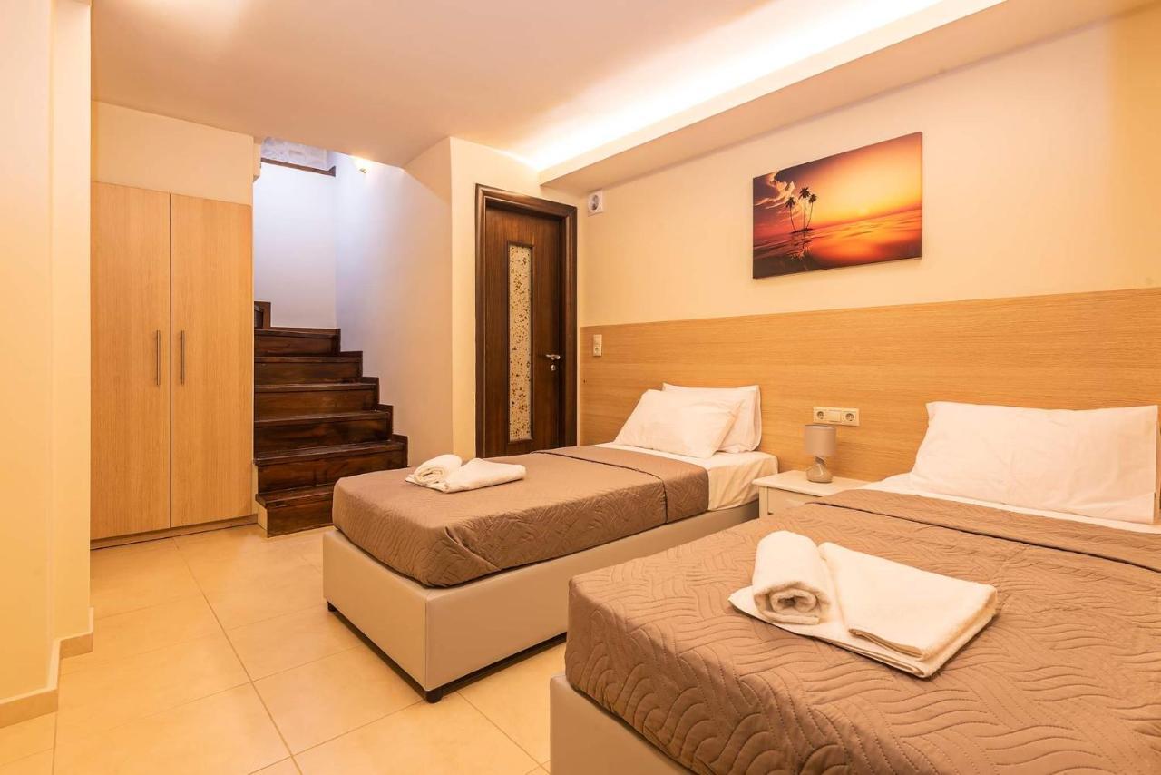 Fortezza Side Suite 罗希姆诺 外观 照片